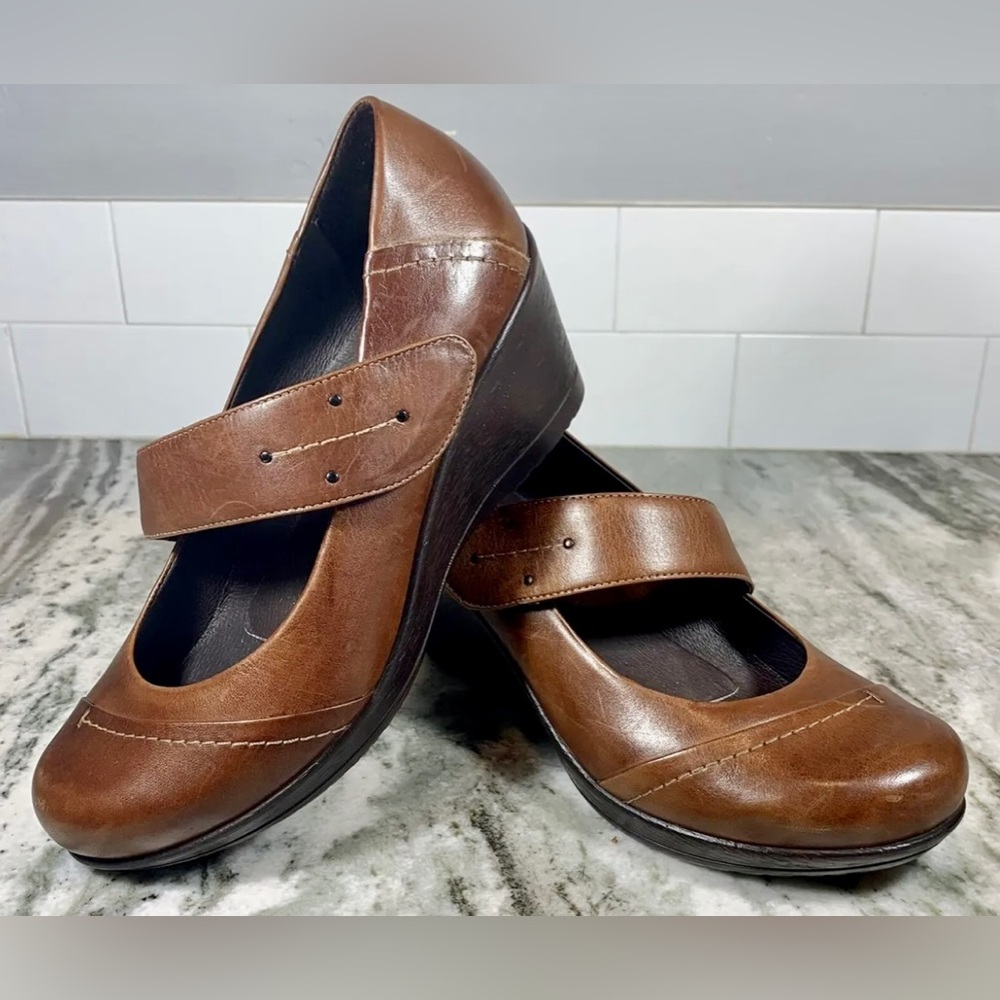 Dansko Ruby Womens Mary Janes Wedge Shoes Brown Leather Size 7.5-8 EUR 38. EUC